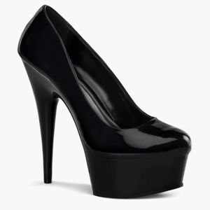 NWT Pleaser Delight- 685